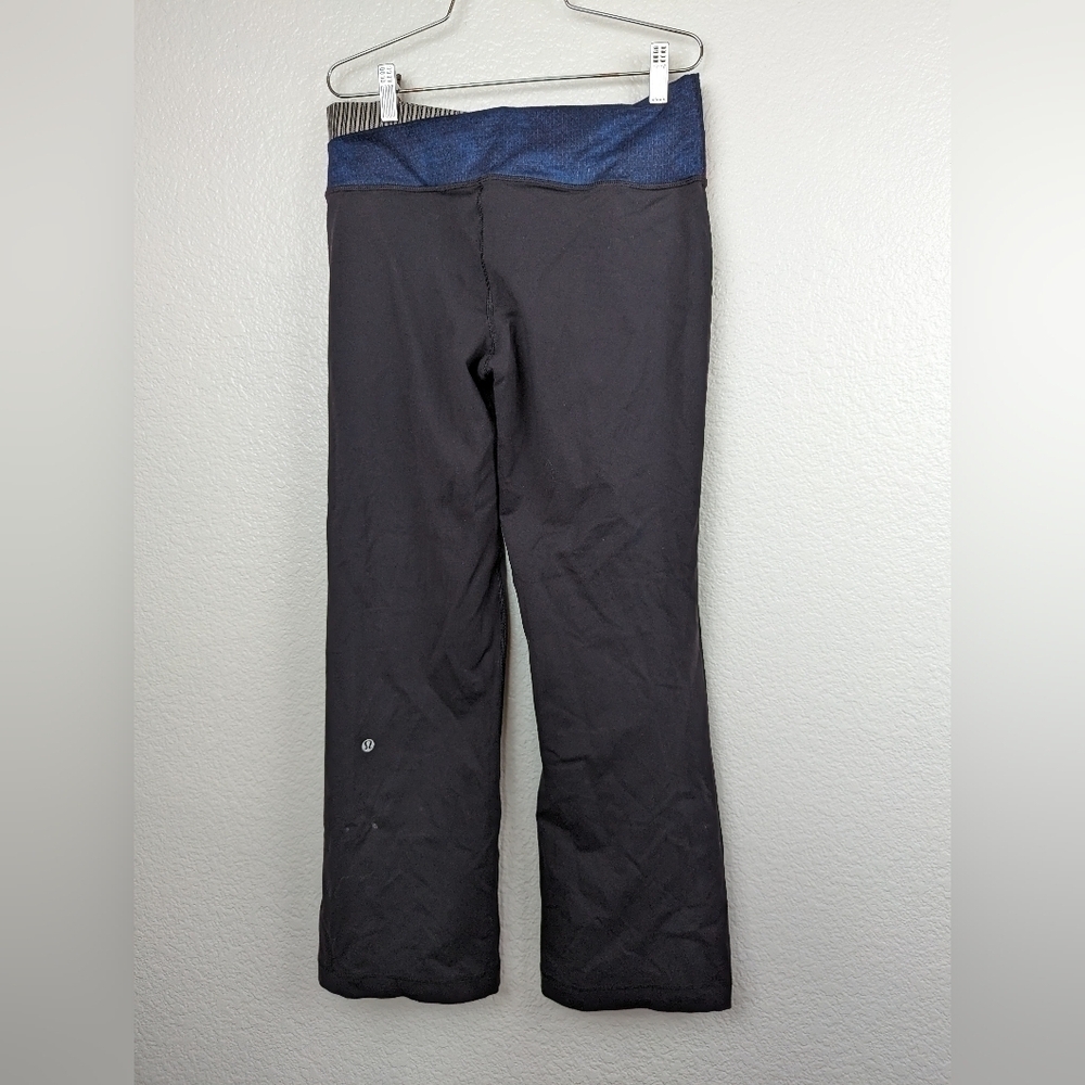 Lululemon flare yoga pants 8 - Picture 2 of 4